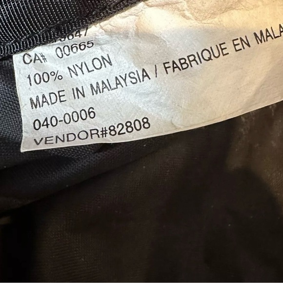 Vintage Eddie Bauer Canvas Leather Duffle Weekender Bag Duffel Gym Pack Carry On - Picture 7 of 12